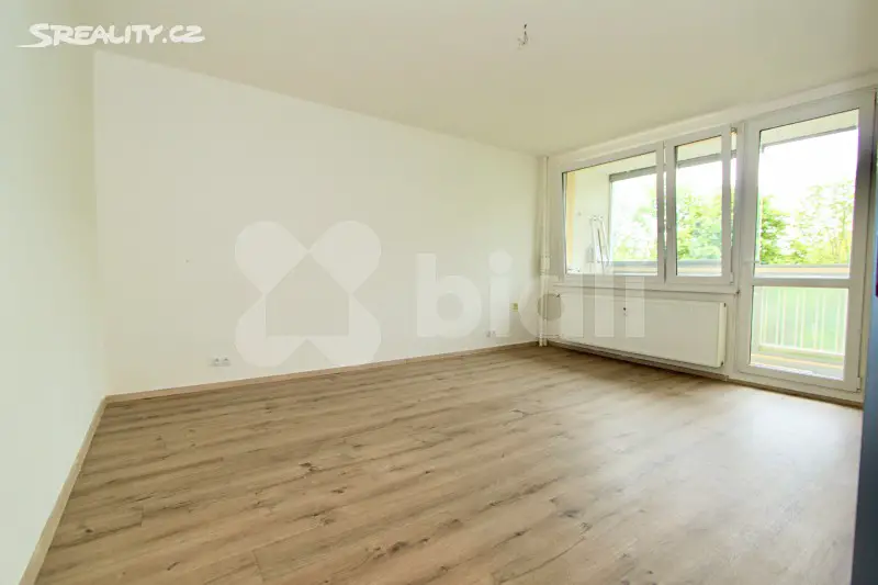 Pronájem bytu 1+kk 33 m², kpt. Bartoše, Pardubice - Polabiny