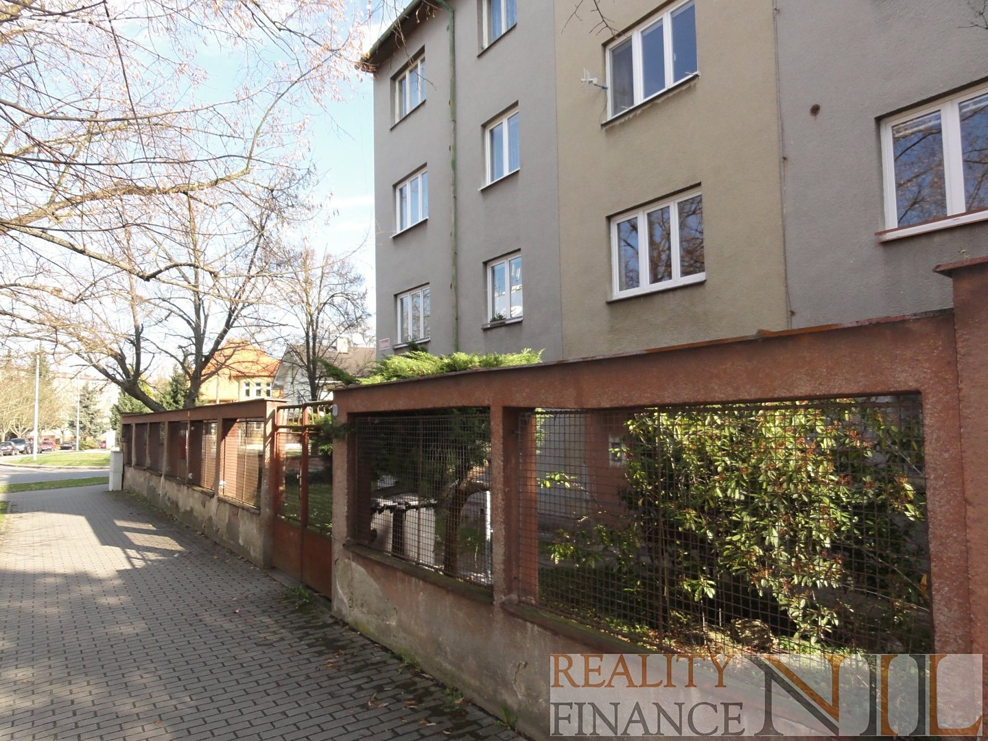 Pronájem bytu 1+kk 25 m², Brožíkova, Plzeň - Jižní Předměstí