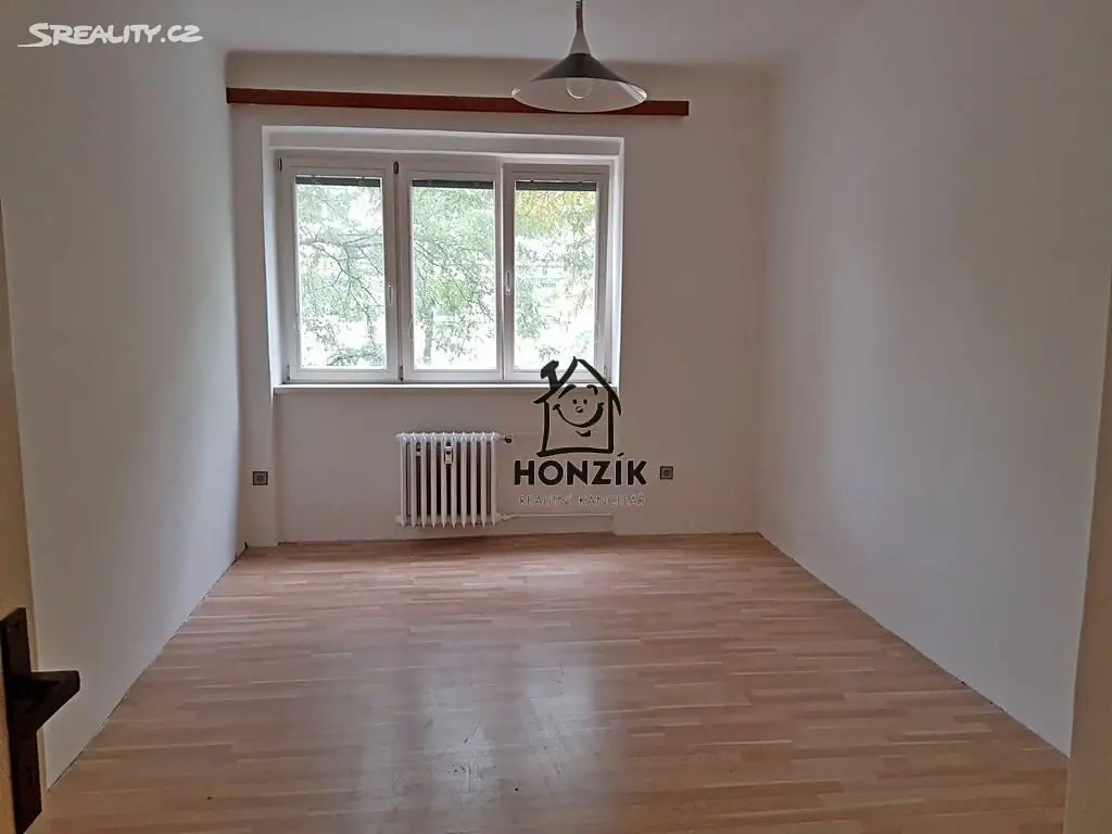 Pronájem bytu 3+1 82 m², Koněvova, Praha 3 - Žižkov
