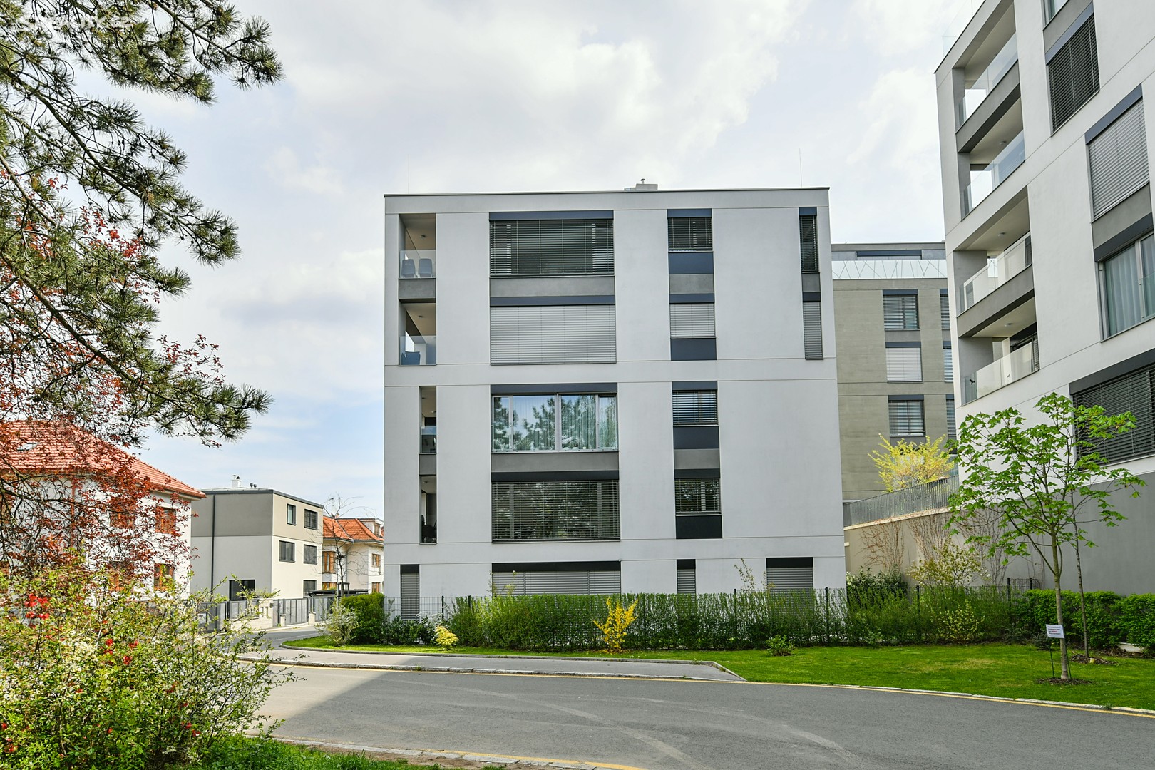 Pronájem bytu 3+kk 95 m², Na hřebenech I, Praha 4 - Podolí