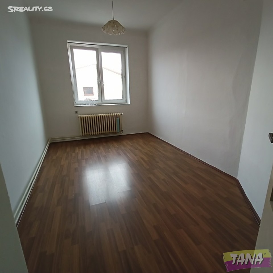 Pronájem bytu 4+1 130 m², Komenského, Nymburk