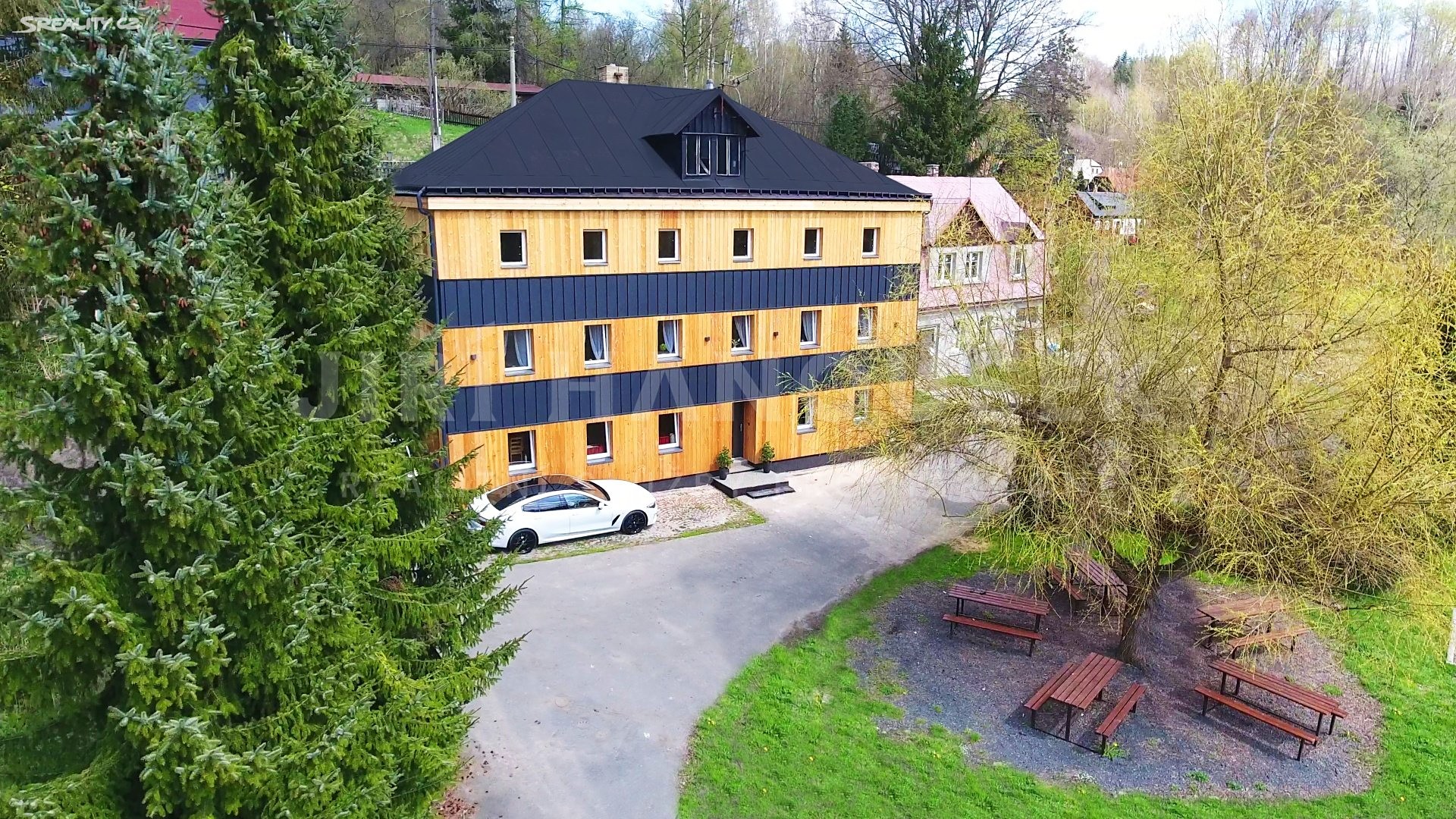 Prodej  rodinného domu 341 m², pozemek 4 694 m², Krásná Lípa - Krásný Buk, okres Děčín