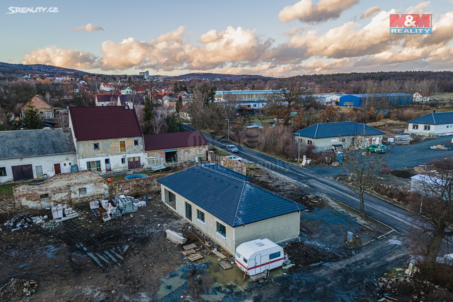 Prodej  rodinného domu 180 m², pozemek 595 m², Černovice, okres Chomutov