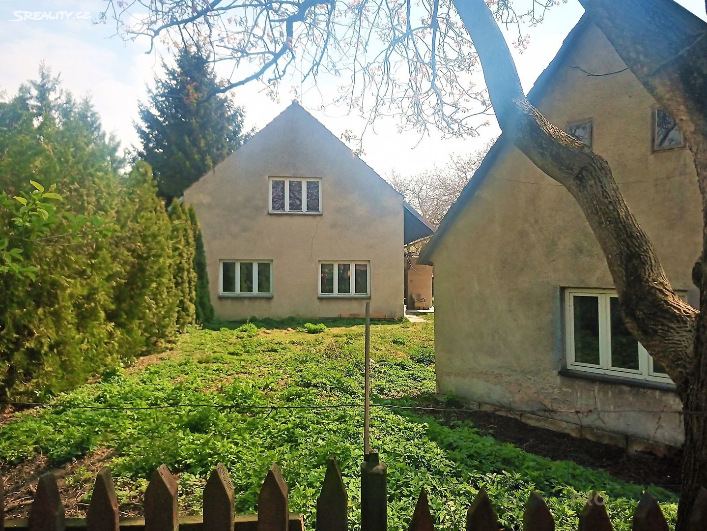 Prodej  rodinného domu 156 m², pozemek 1 349 m², Nové Město, okres Hradec Králové