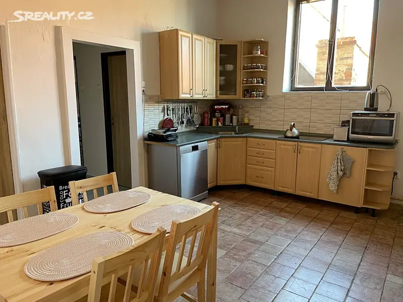 Pronájem bytu 2+1 80 m², náměstí Svobody, Žatec