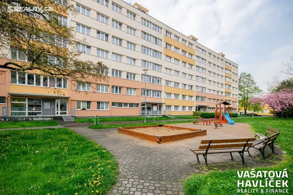 Prodej bytu 3+1 55 m², Kosmonautů, Pardubice - Polabiny