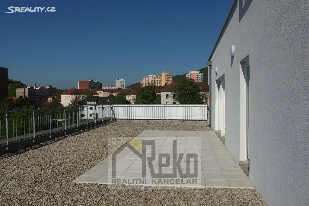 Prodej bytu 3+kk 81 m², V Zahradách, Beroun - Beroun-Město