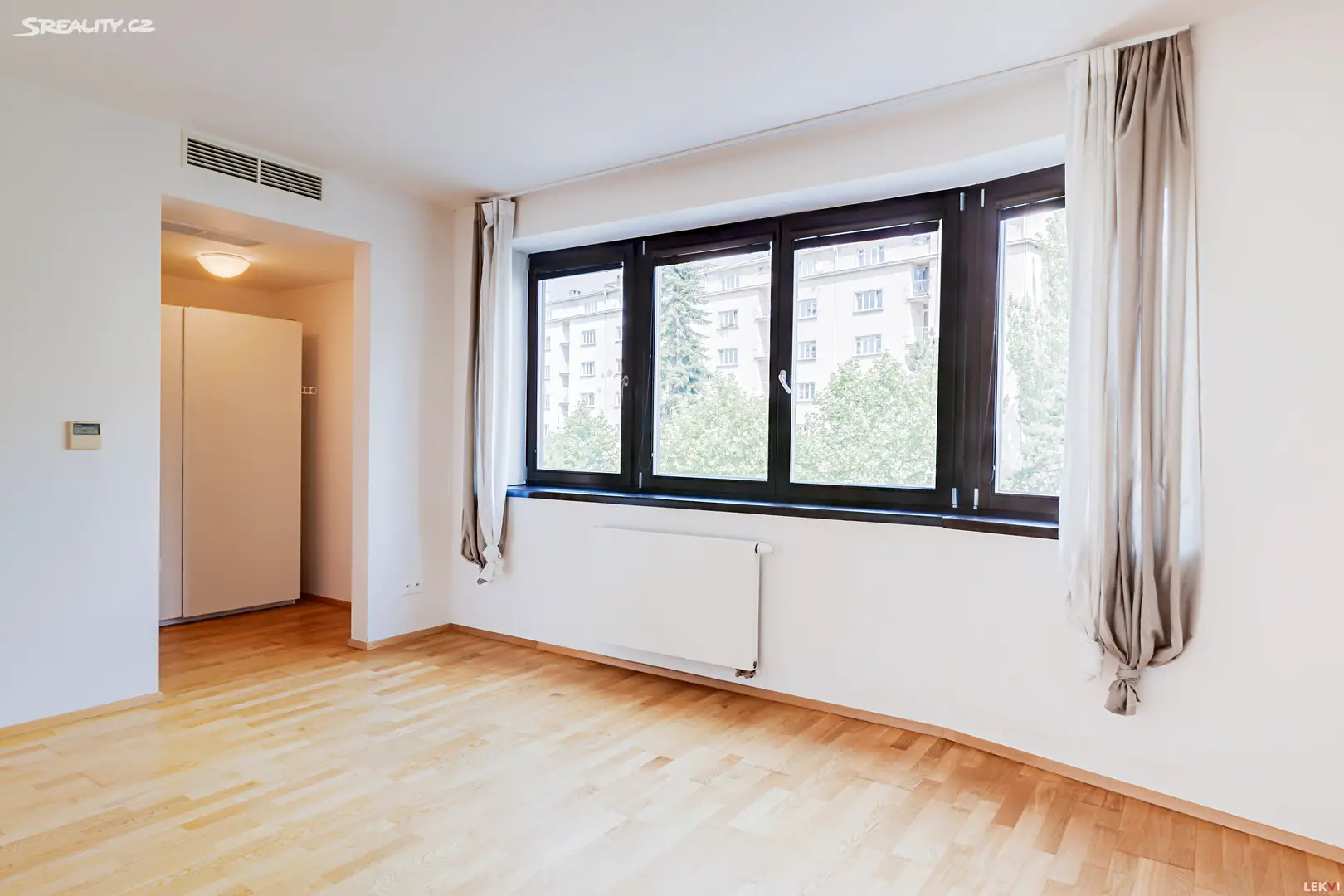 Prodej bytu 4+kk 141 m² (Mezonet), Pitterova, Praha 3 - Žižkov