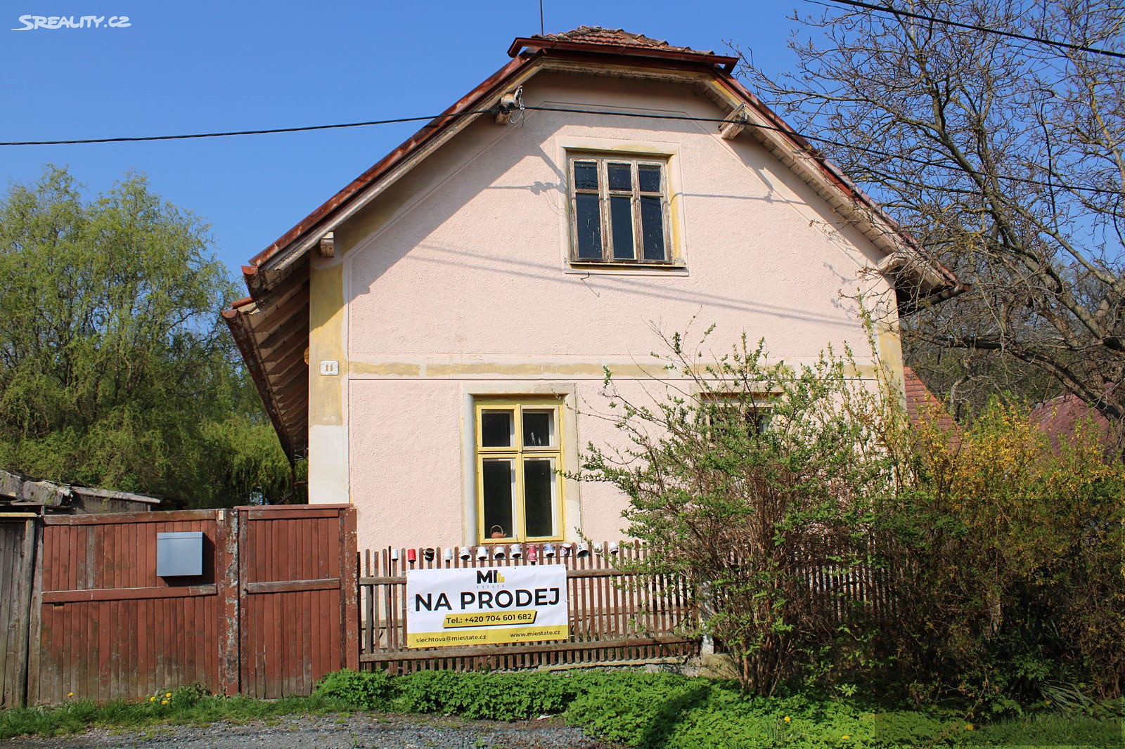 Prodej  rodinného domu 180 m², pozemek 369 m², Osov, okres Beroun
