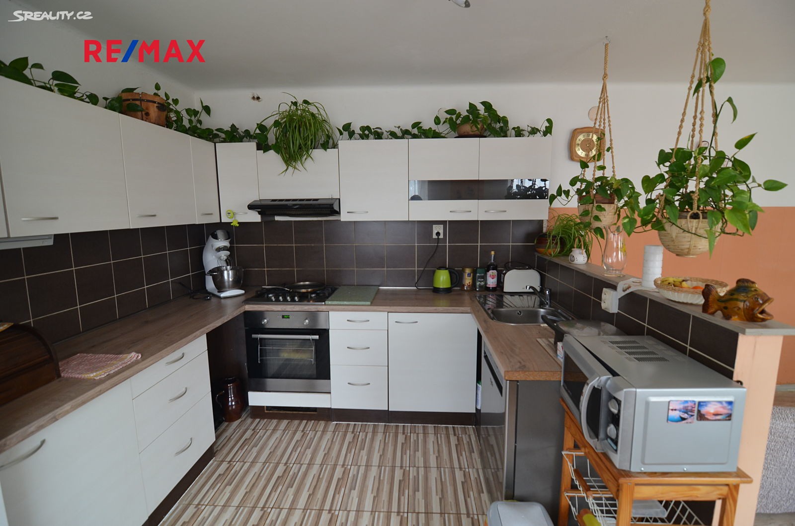Prodej  rodinného domu 526 m², pozemek 924 m², Pecka - Vidonice, okres Jičín