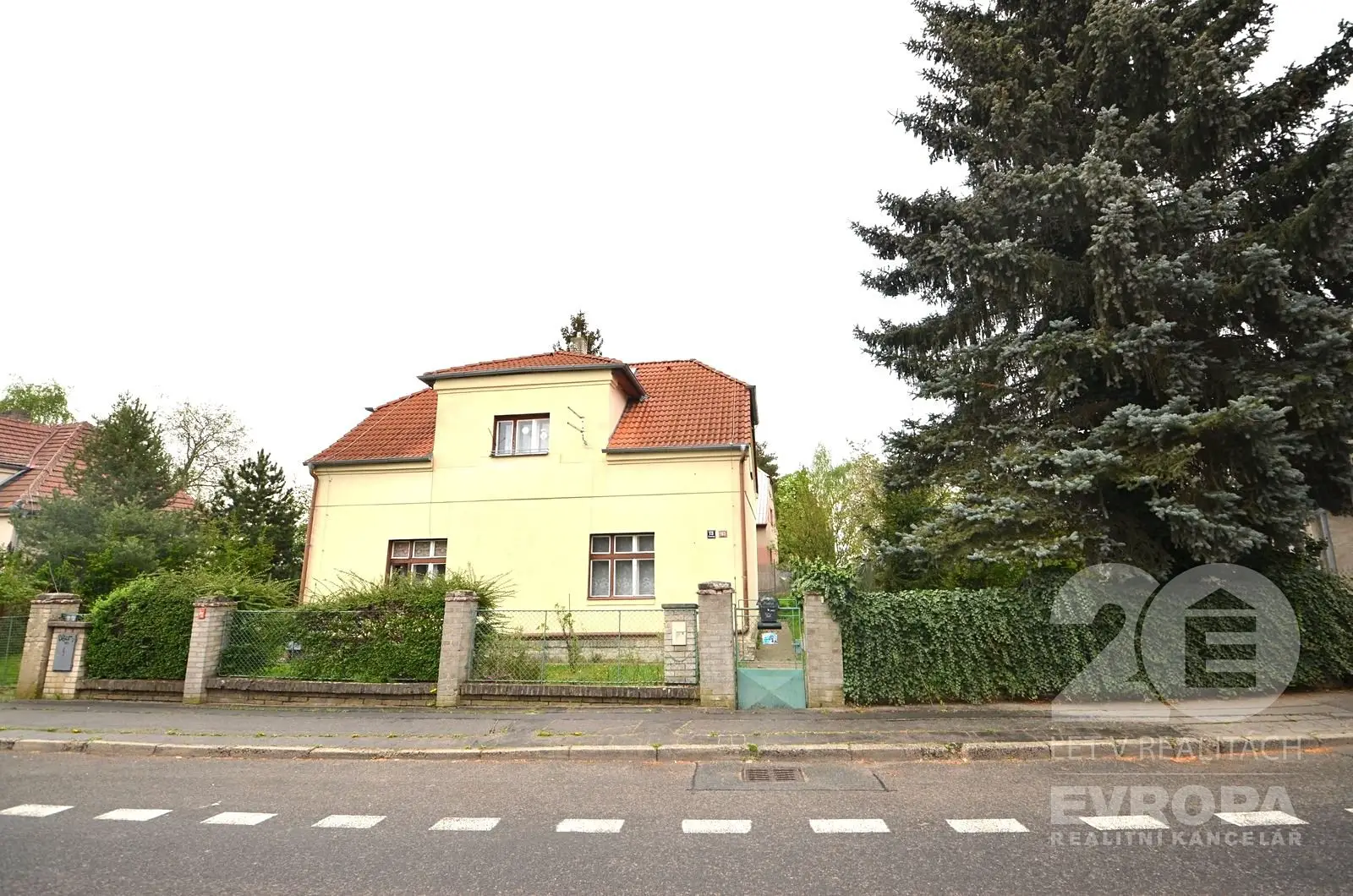 Prodej  rodinného domu 200 m², pozemek 594 m², Travná, Praha 9 - Hostavice