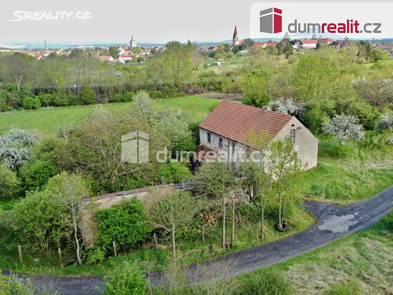 Prodej  rodinného domu 160 m², pozemek 12 385 m², Loucká, Třebenice