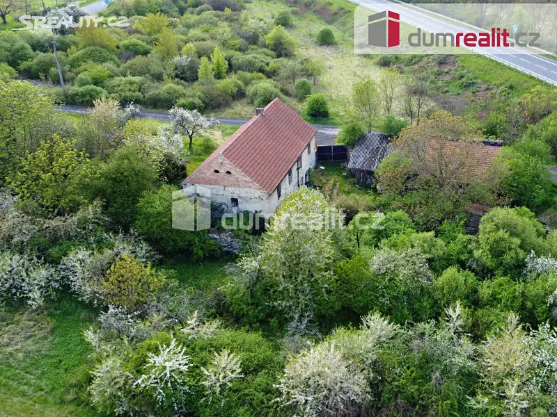 Prodej  rodinného domu 160 m², pozemek 12 385 m², Loucká, Třebenice