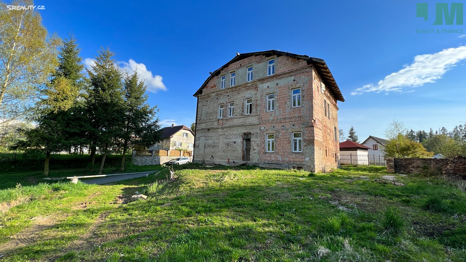 Prodej  vícegeneračního domu 469 m², pozemek 1 935 m², Herálec - Zdislavice, okres Havlíčkův Brod