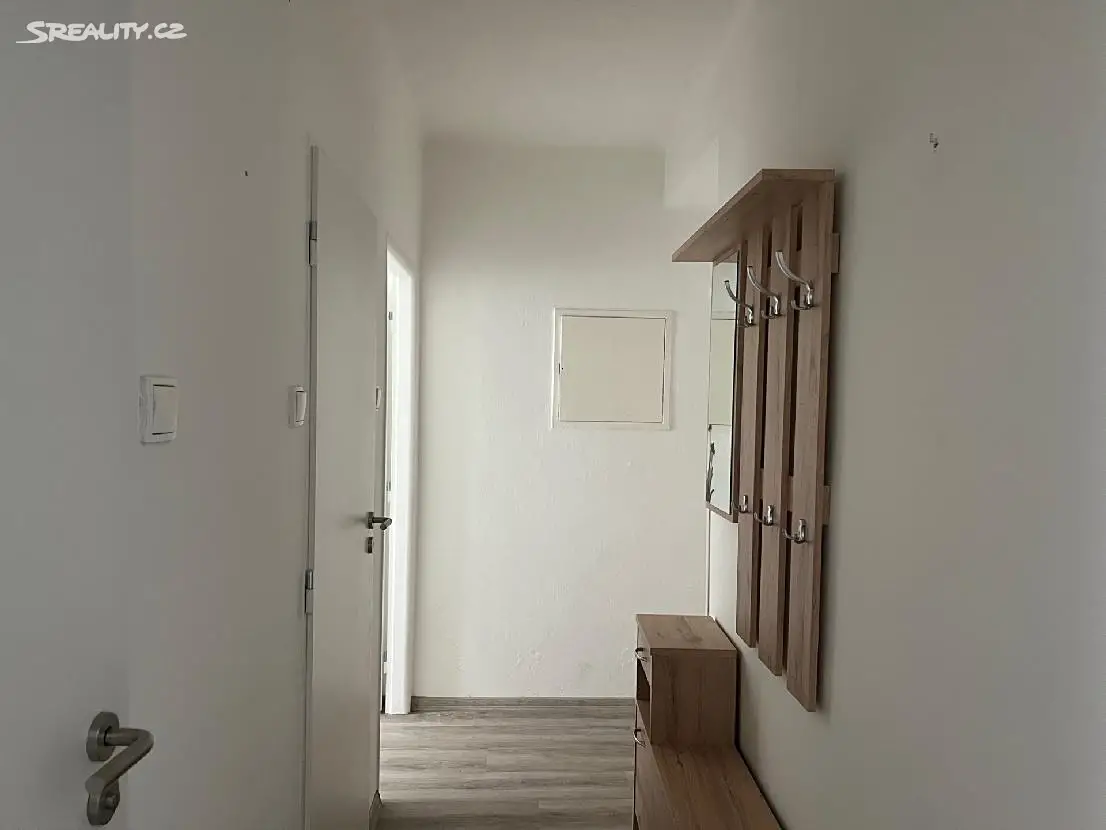 Pronájem bytu 1+1 42 m², Vsetínská, Praha 5 - Zličín