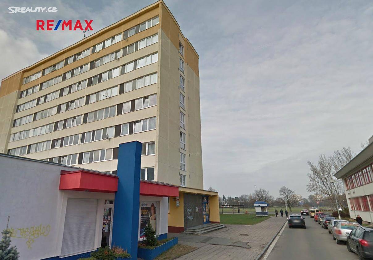 Pronájem bytu 1+kk 30 m², Akademika Heyrovského, Hradec Králové