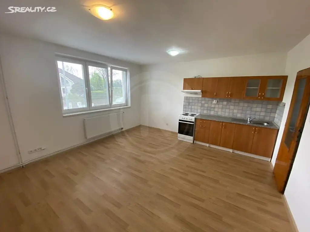 Pronájem bytu 2+kk 29 m², U Rybníka, Dobrá Voda u Českých Budějovic