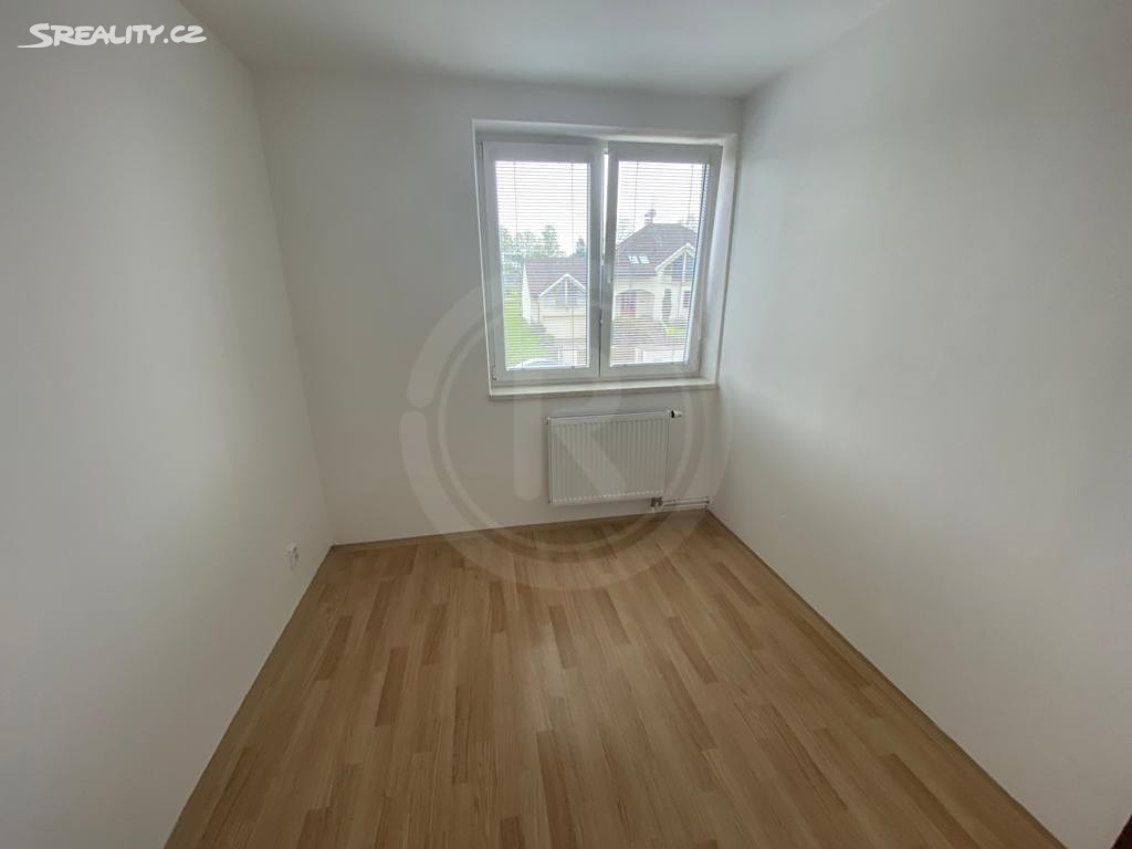Pronájem bytu 2+kk 29 m², U Rybníka, Dobrá Voda u Českých Budějovic