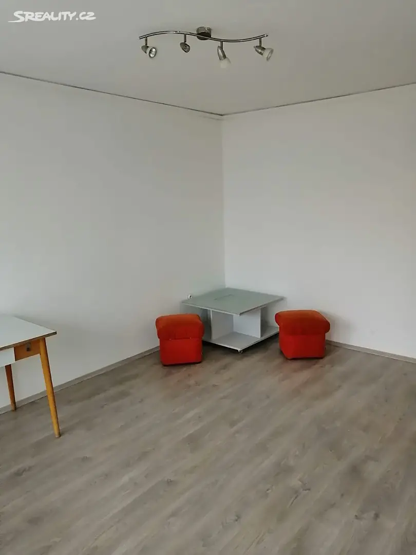 Pronájem bytu 2+kk 60 m², K Polabinám, Pardubice - Zelené Předměstí