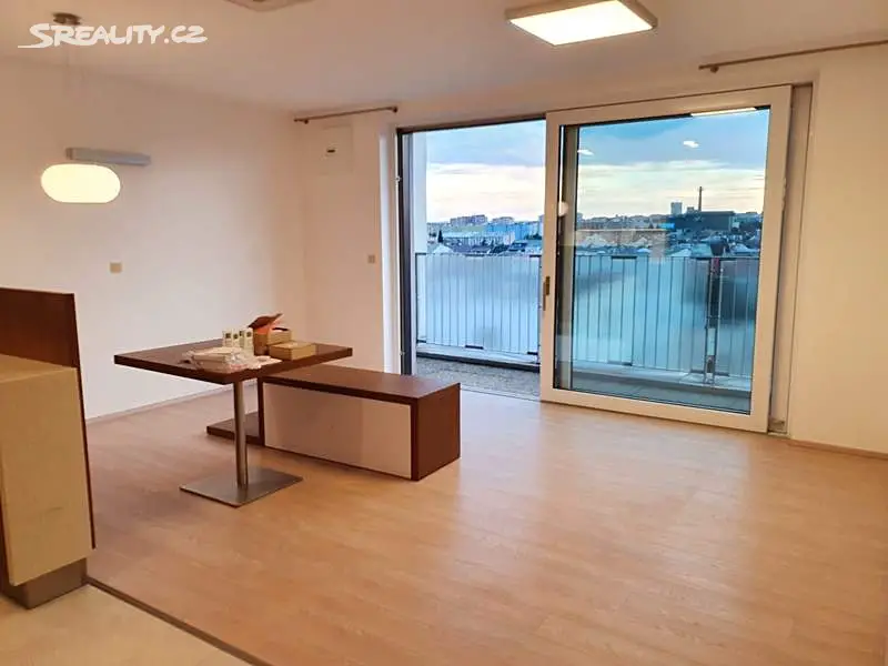 Pronájem bytu 4+kk 95 m², Švýcarské nábřeží, Olomouc - Nové Sady