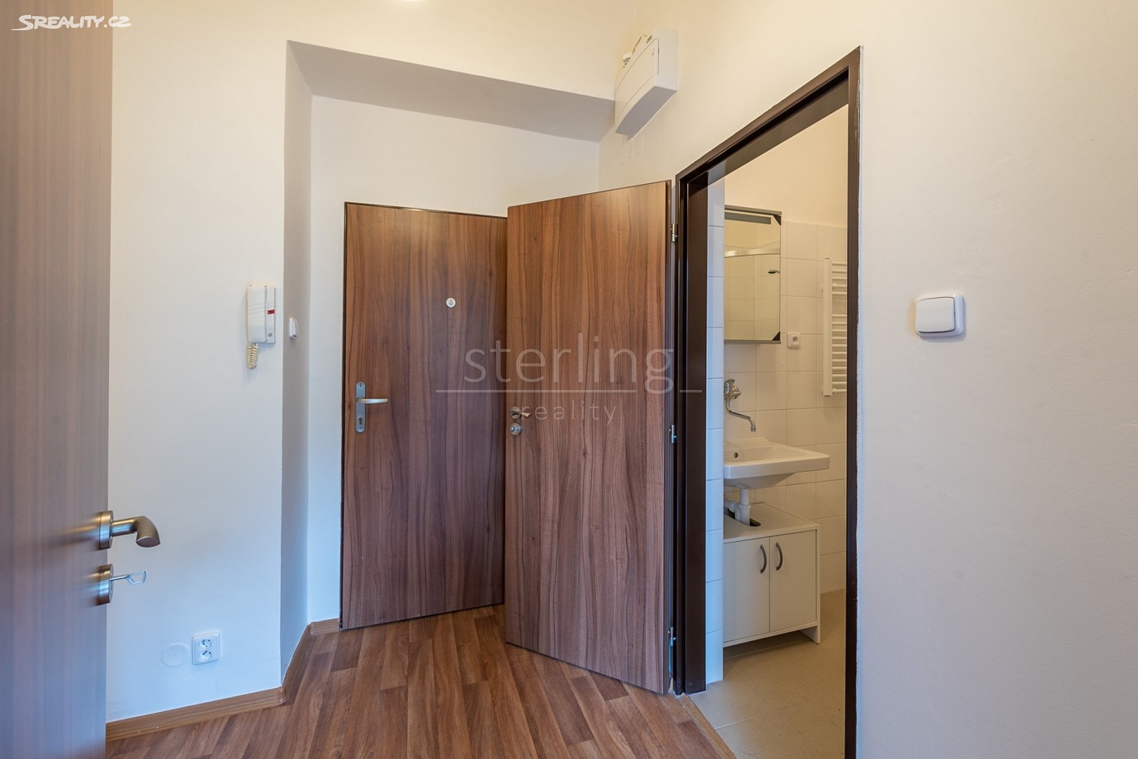 Pronájem bytu 1+1 46 m², Na Fidlovačce, Praha 4 - Nusle