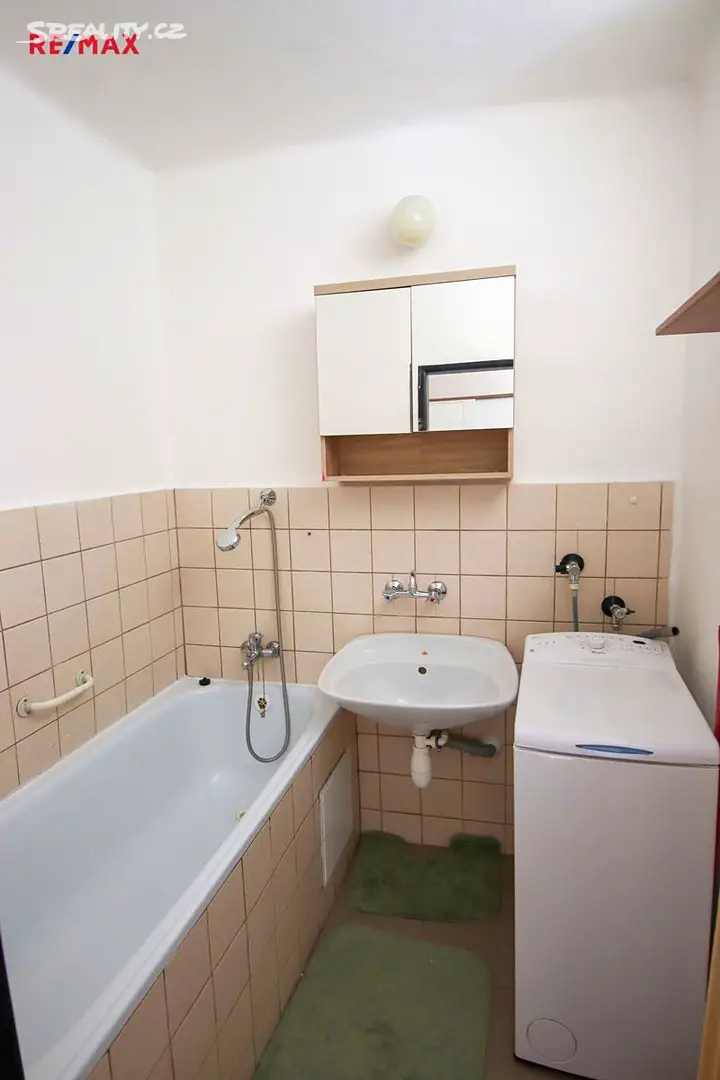 Pronájem bytu 2+1 56 m², Pražská tř., České Budějovice - České Budějovice 3