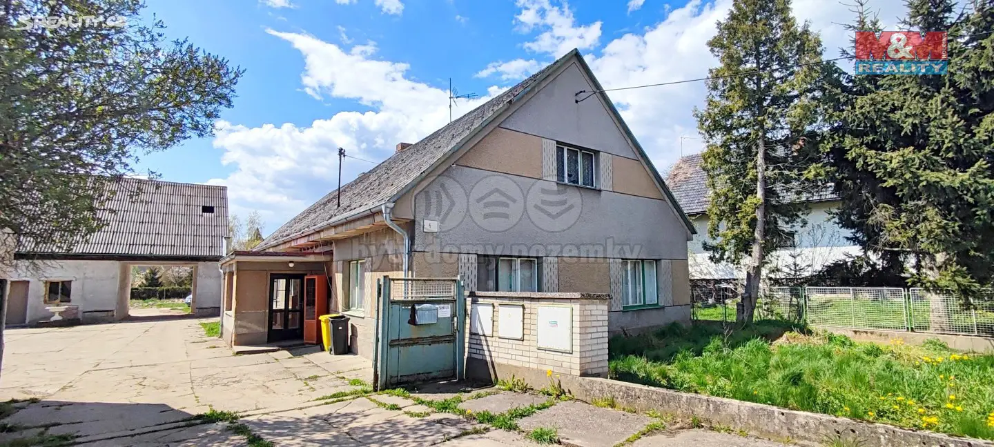 Prodej  rodinného domu 3 395 m², pozemek 3 395 m², Lochenice, okres Hradec Králové