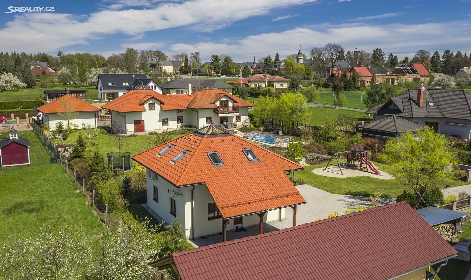 Prodej  rodinného domu 391 m², pozemek 1 700 m², Radimovice, okres Liberec