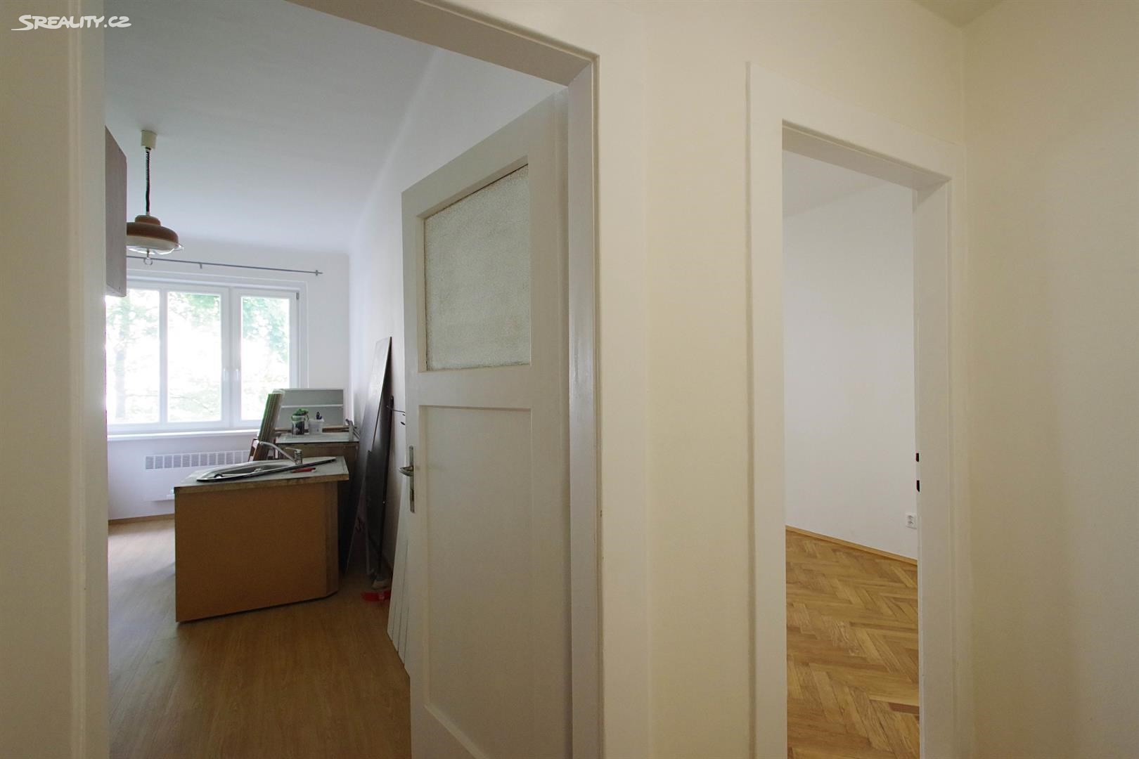 Pronájem bytu 1+1 40 m², náměstí Jiřího z Lobkovic, Praha 3 - Vinohrady