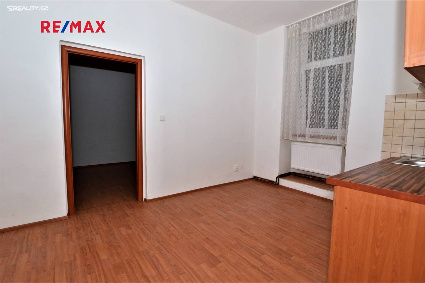 Pronájem bytu 2+kk 36 m², Husova, Plzeň - Jižní Předměstí