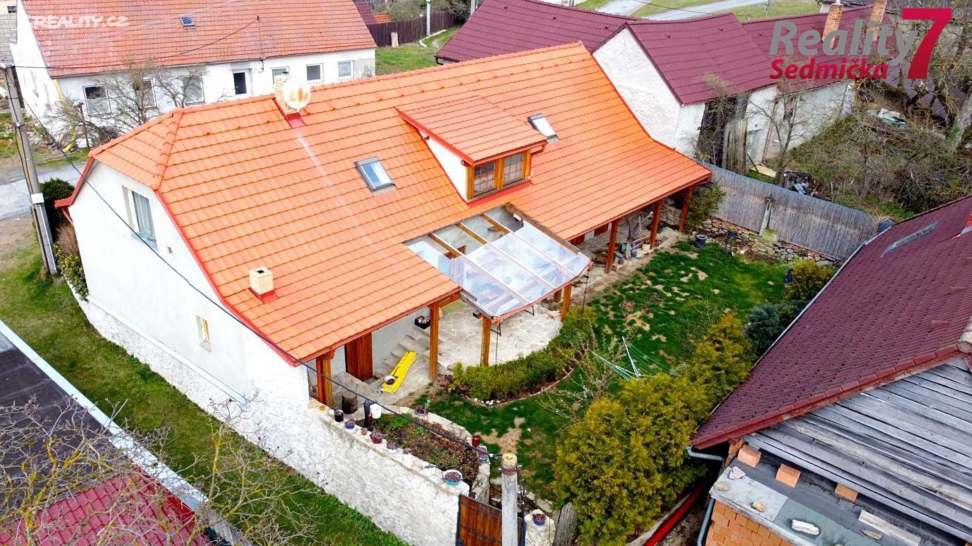 Prodej  rodinného domu 250 m², pozemek 408 m², Hartvíkovice, okres Třebíč