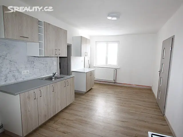 Pronájem bytu 2+1 61 m², Sv. Čecha, Jičín - Valdické Předměstí