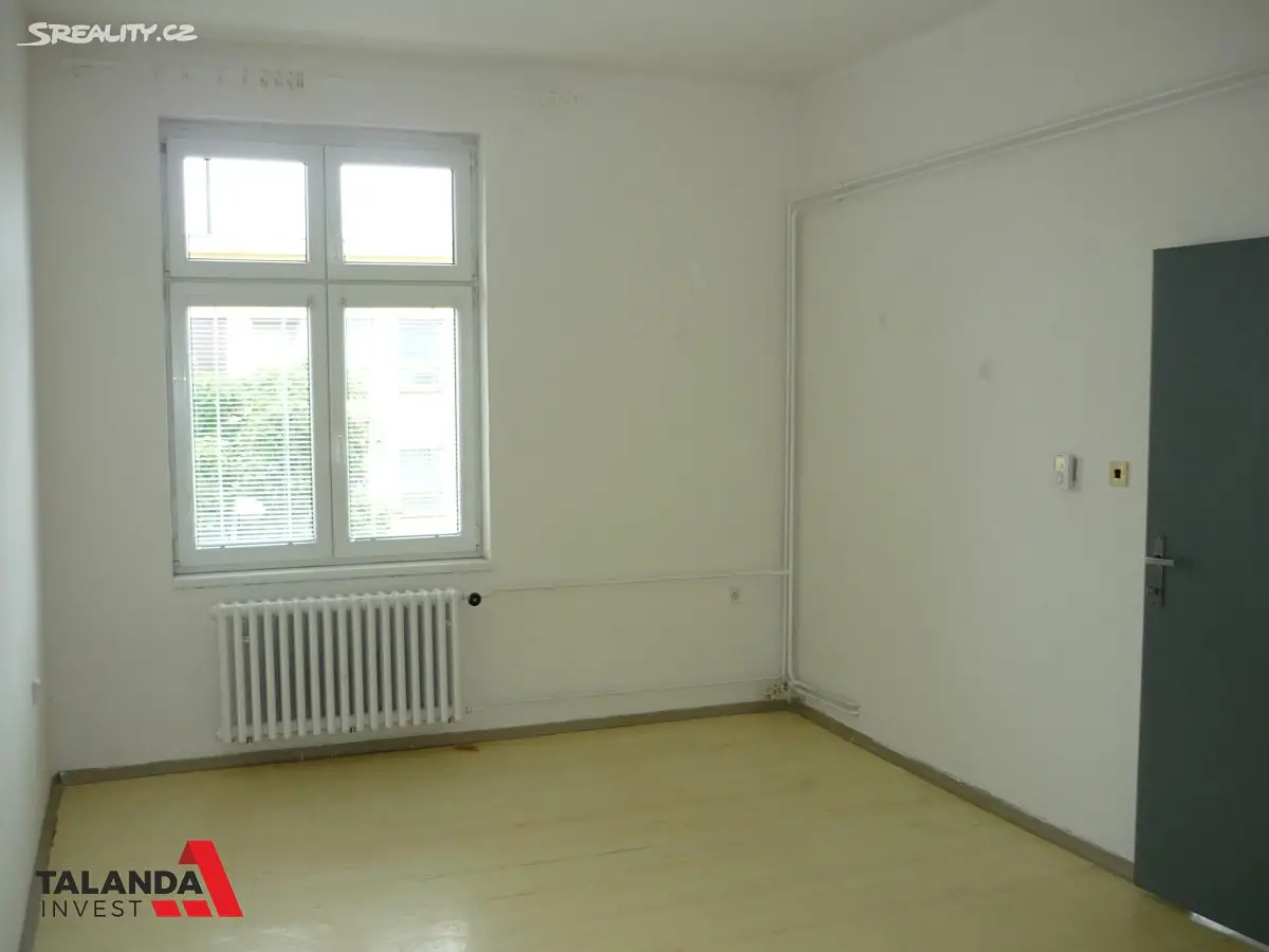 Pronájem bytu 2+1 52 m², Železničního pluku, Pardubice - Zelené Předměstí