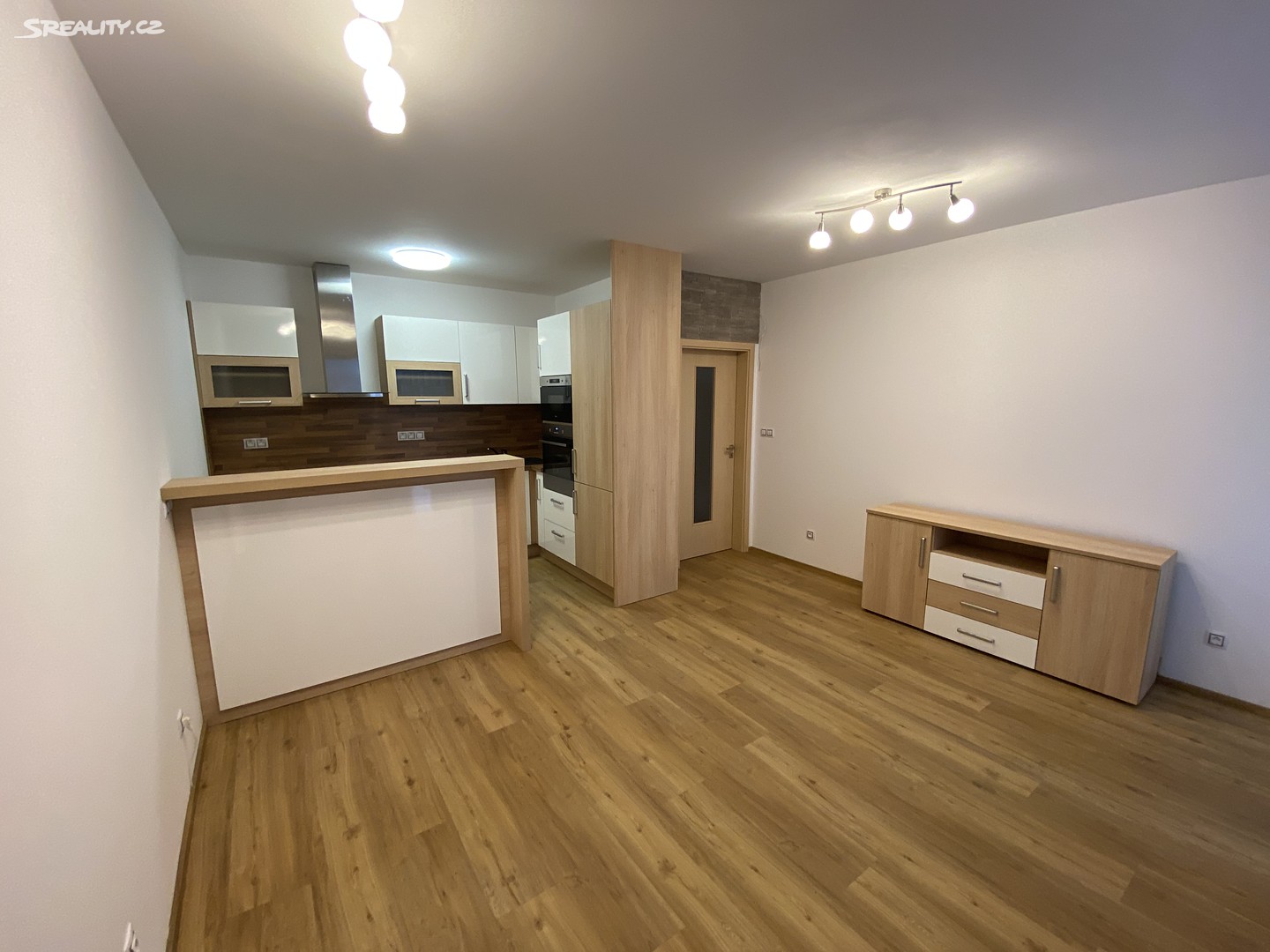 Pronájem bytu 3+kk 80 m², U Křižovatky, Plzeň - Radobyčice