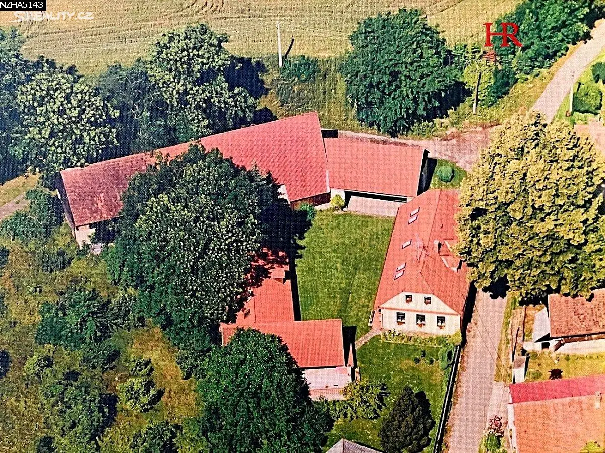 Prodej  rodinného domu 250 m², pozemek 1 275 m², Loket - Alberovice, okres Benešov
