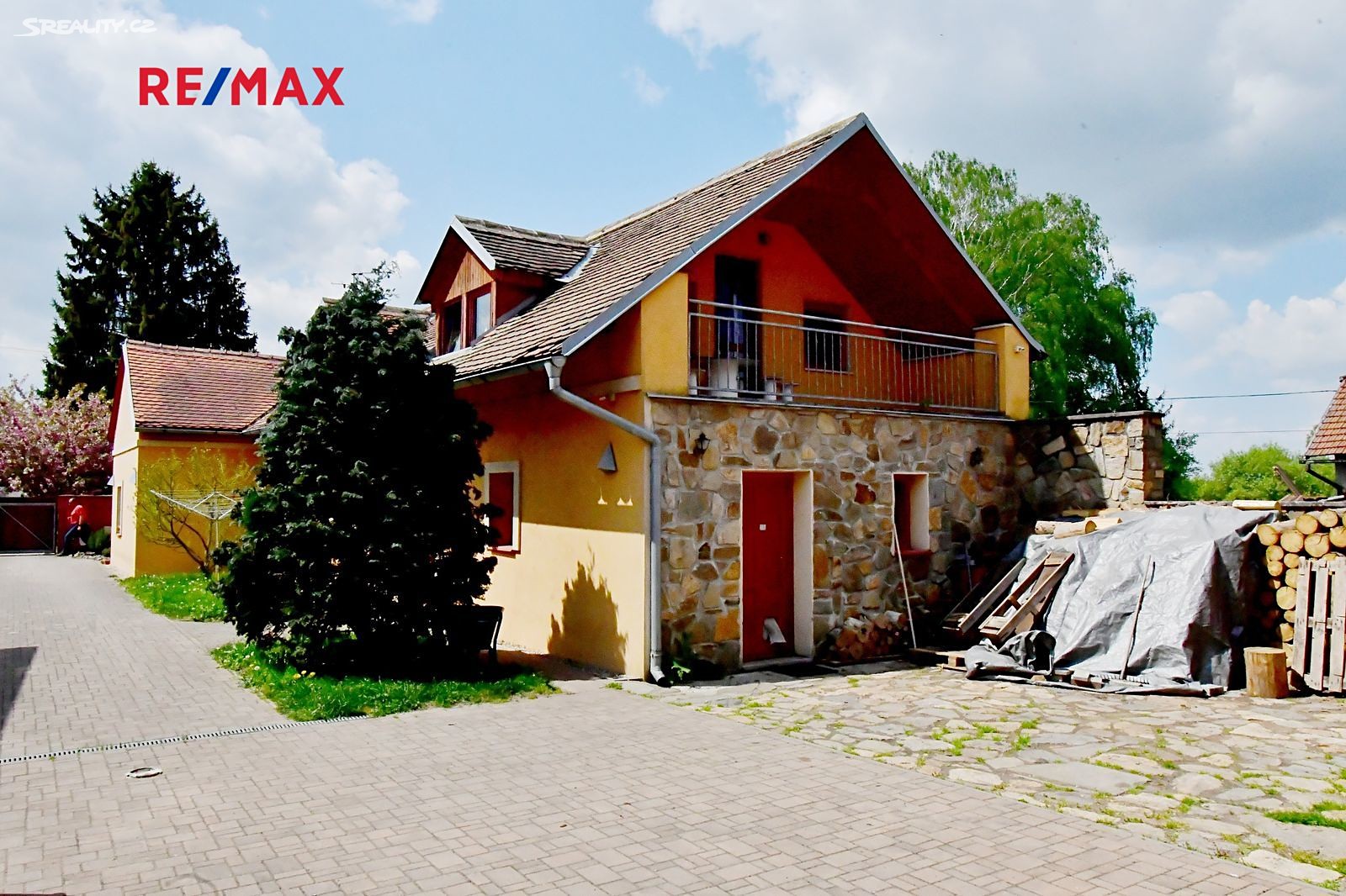 Prodej  rodinného domu 504 m², pozemek 1 464 m², Týnec nad Labem - Vinařice, okres Kolín