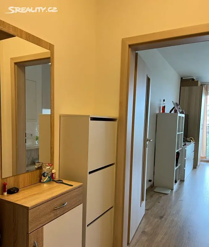 Pronájem bytu 1+kk 28 m², Holýšovská, Praha 5 - Stodůlky