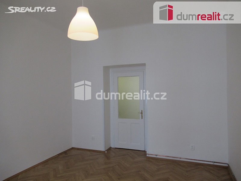 Pronájem bytu 1+kk 29 m², Na spojce, Praha 10 - Vršovice