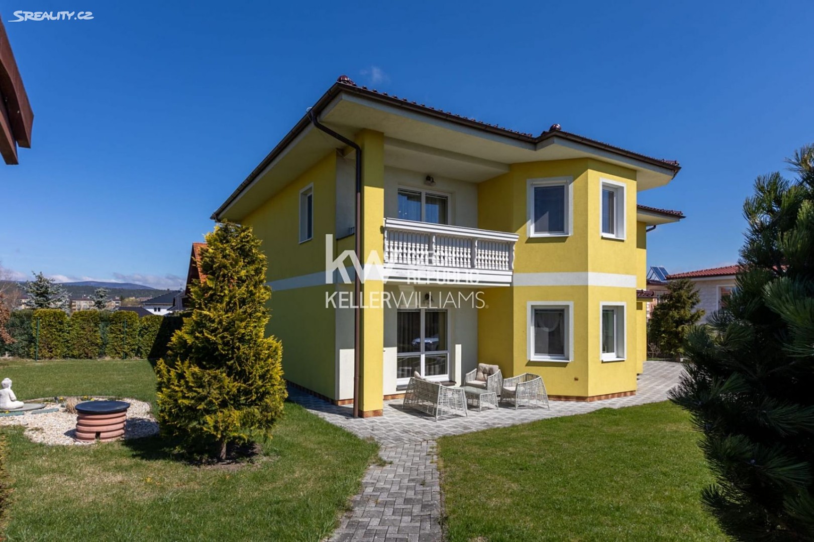 Prodej  rodinného domu 242 m², pozemek 1 020 m², M. Rovenské, Karlovy Vary - Stará Role