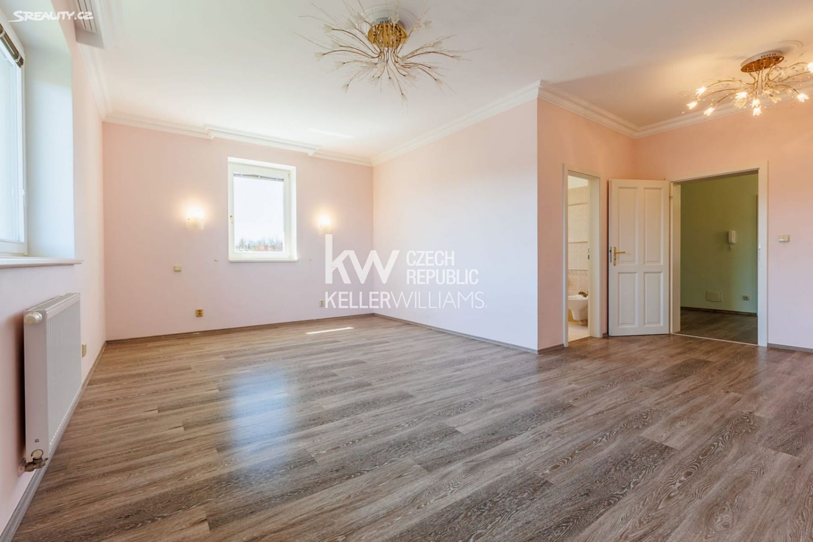 Prodej  rodinného domu 242 m², pozemek 1 020 m², M. Rovenské, Karlovy Vary - Stará Role