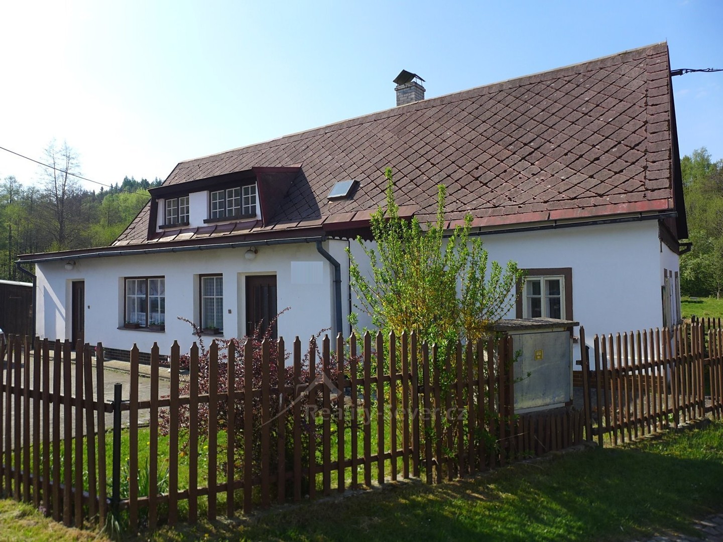 Prodej  rodinného domu 300 m², pozemek 1 361 m², Prysk, okres Česká Lípa