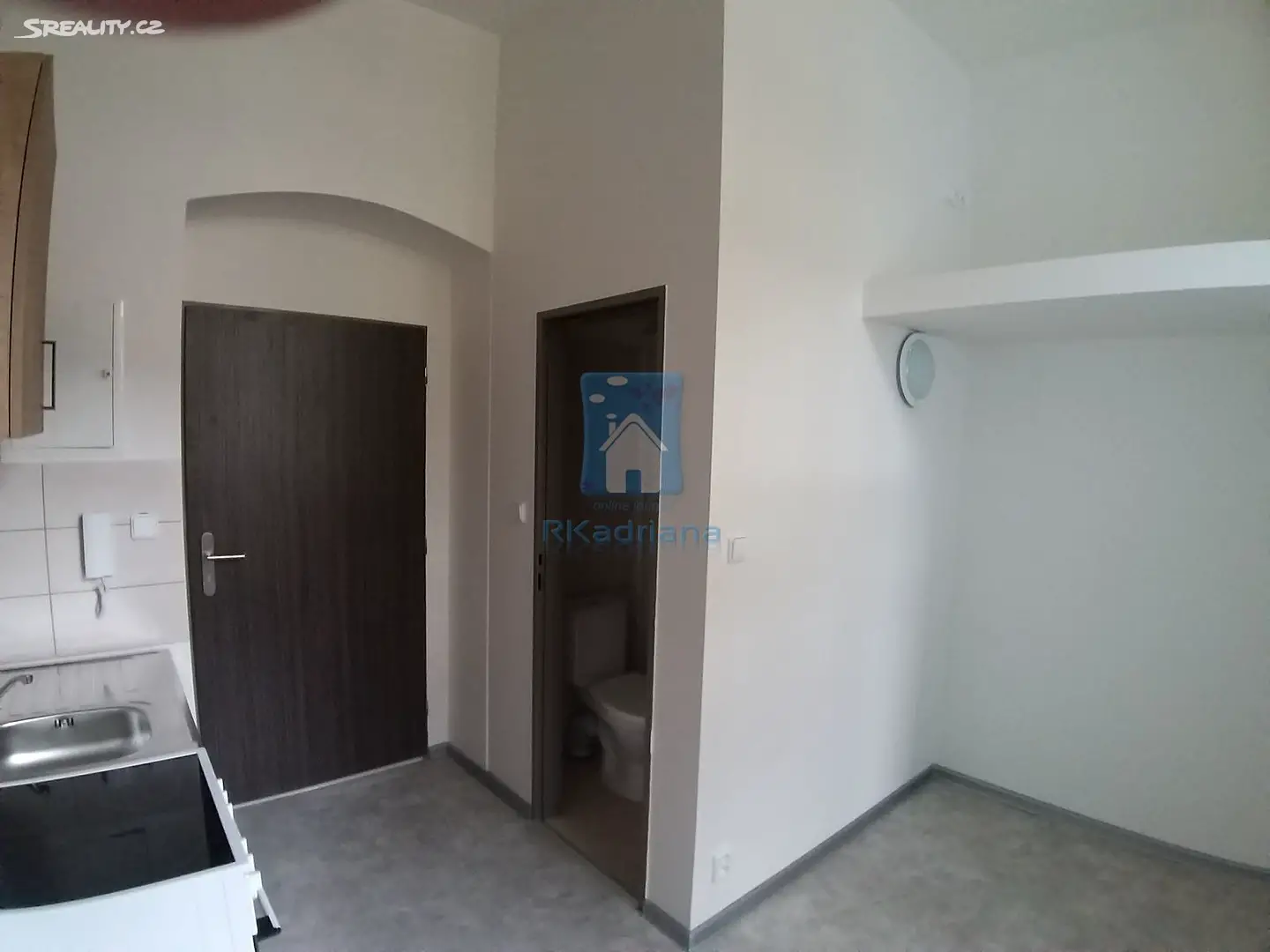 Pronájem bytu 1+kk 15 m², Skvrňanská, Plzeň - Jižní Předměstí