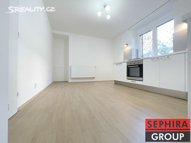 Pronájem bytu 3+1 71 m², Kounická, Praha 10 - Strašnice