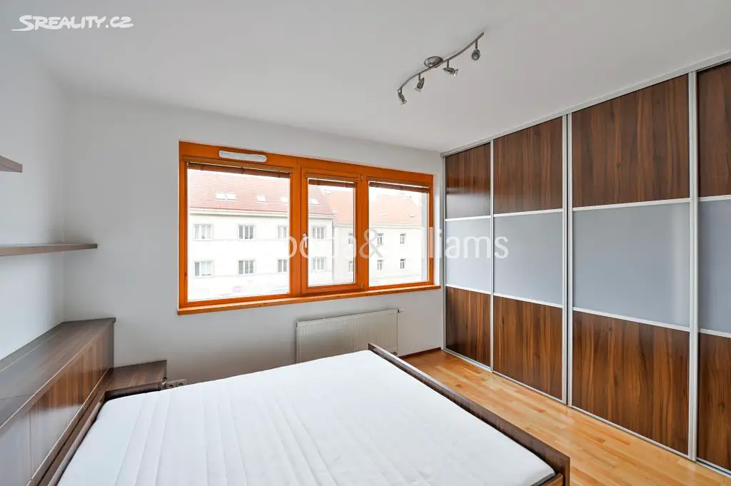 Pronájem bytu 3+kk 76 m², Antala Staška, Praha 4 - Krč