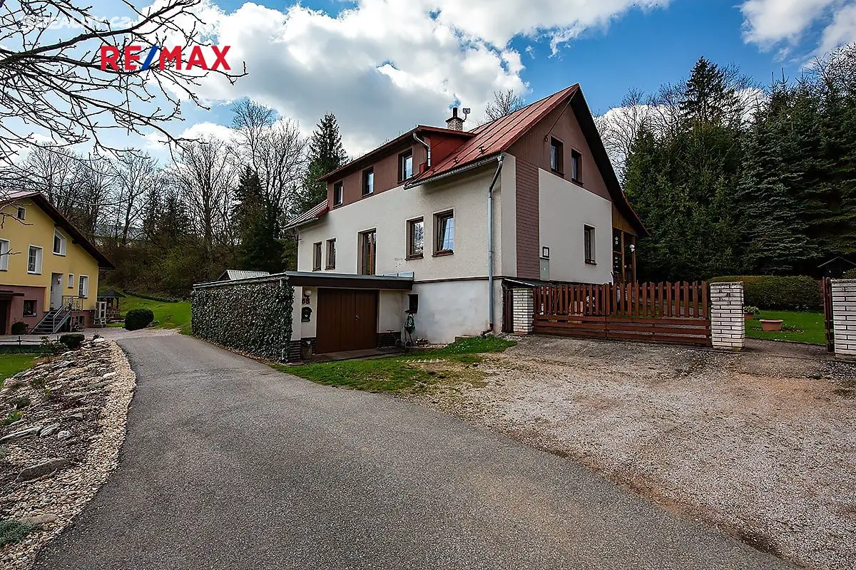 Prodej  rodinného domu 263 m², pozemek 176 m², Dolní Lánov, okres Trutnov