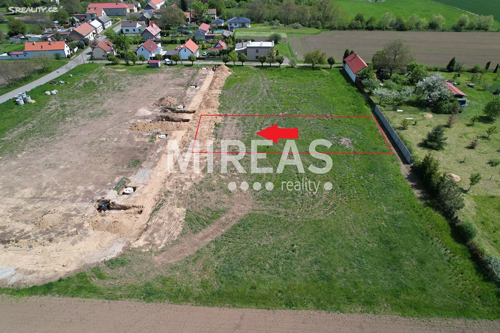 Prodej  stavebního pozemku 1 031 m², Hrušov, okres Mladá Boleslav