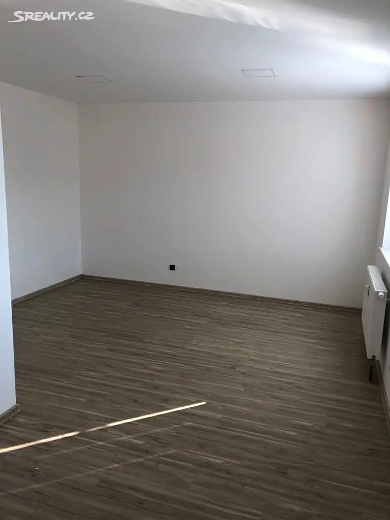 Pronájem bytu 1+kk 32 m², Oblouková, Opava - Předměstí