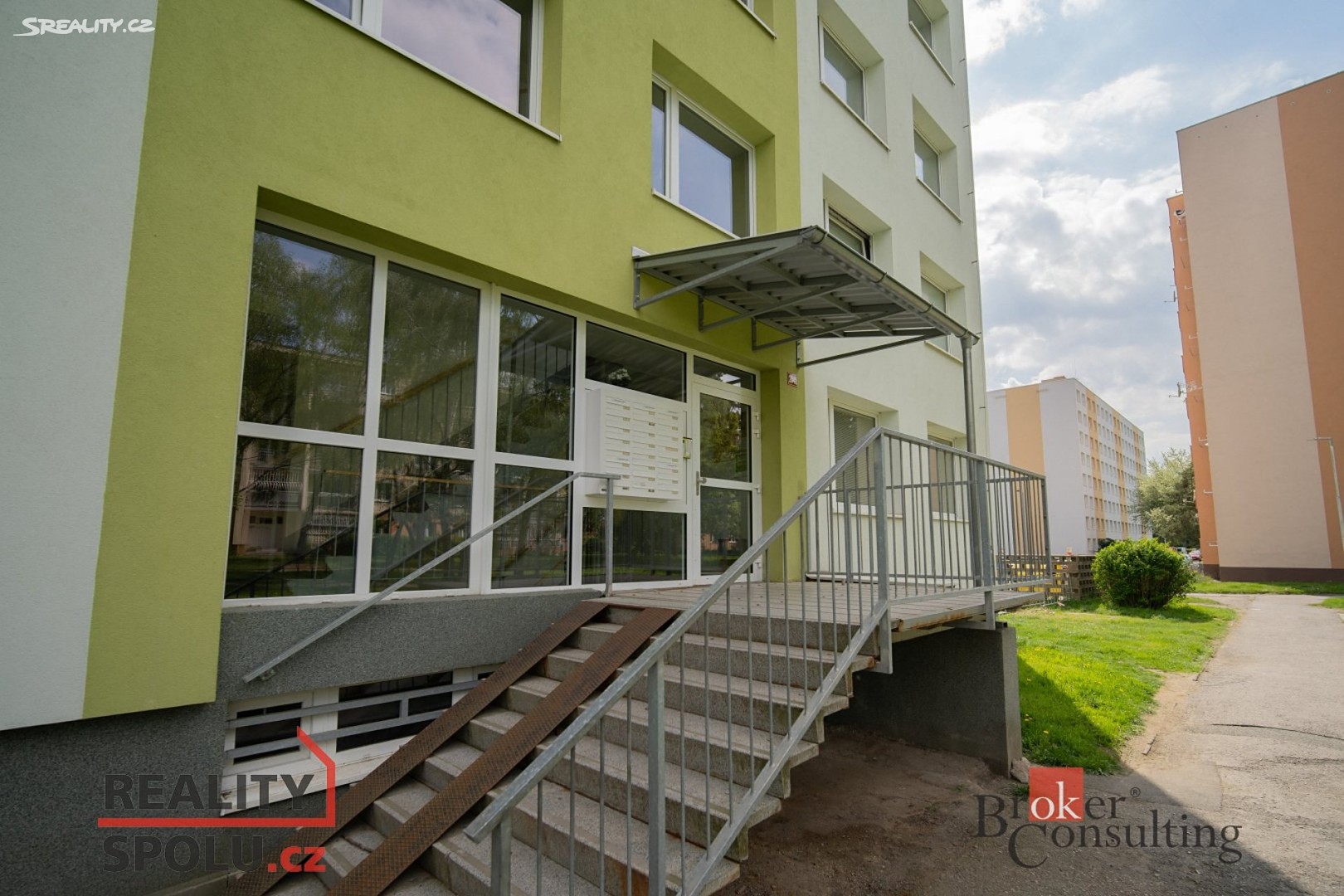Prodej bytu 3+1 67 m², Na Růžovém poli, Kladno - Kročehlavy