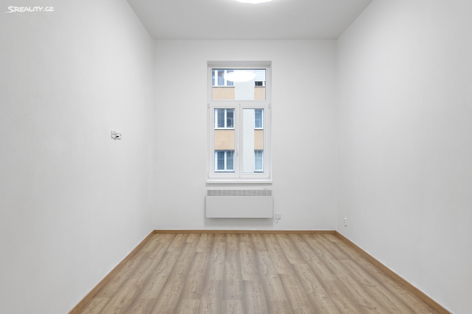 Pronájem bytu 1+kk 30 m², Kovářská, Praha 9 - Libeň