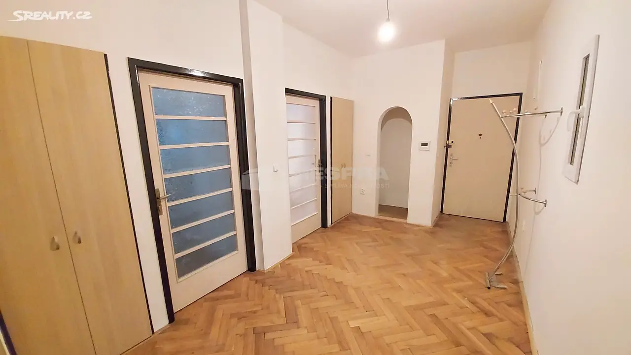 Pronájem bytu 2+1 70 m², Lucemburská, Praha 3 - Vinohrady